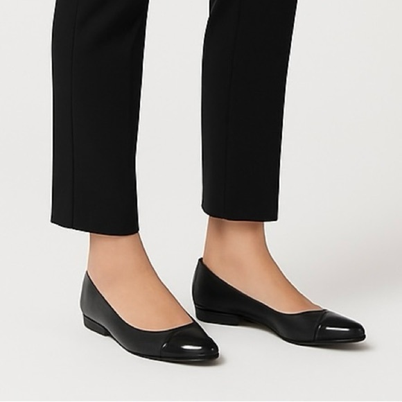 Dolce Vita Melanie Black Flats Size 8 – Faux Leather & Patent Toe Cap NWT - Picture 1 of 11